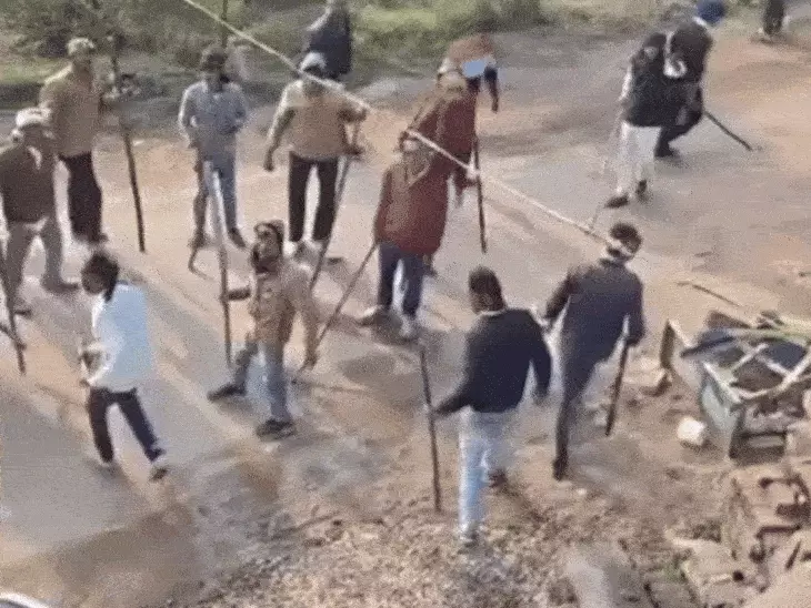 लाठी-डंडों से किया हमला, जनपद सदस्य समेत 6 लोगों पर FIR दर्ज