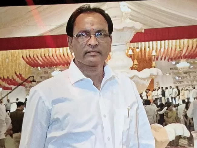 खंडवा जिला पंचायत अध्यक्ष पति पर लगे गंभीर आरोप