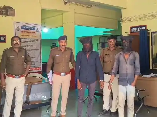 युवक को चाकू मारने वाले दो आरोपी गिरफ्तार, भेजा जेल