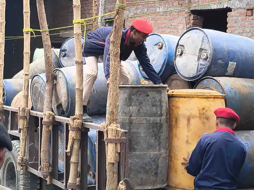 Fake diesel gang busted in Motihari: One smuggler arrested, 40 liters of chemical-3800 liters of fake diesel recovered