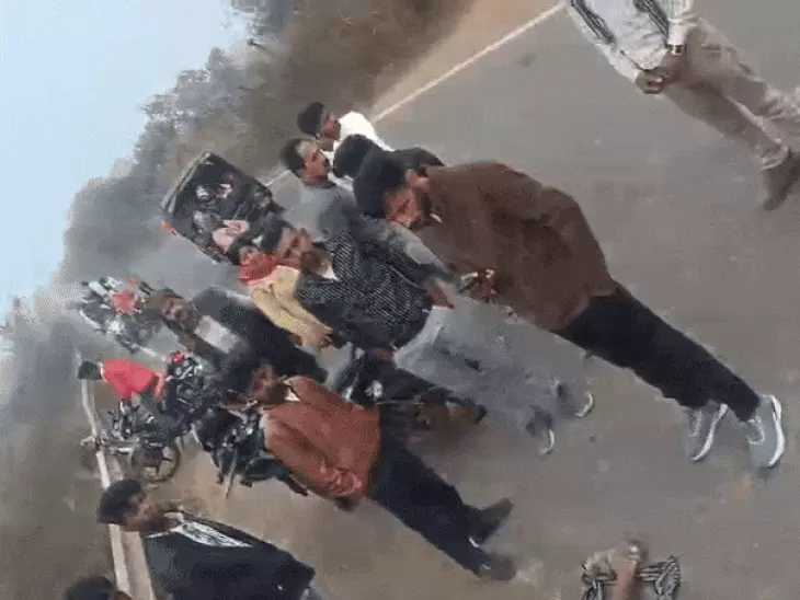 MP में बुजुर्ग को बाइक से बांधकर घसीटा, चमड़ी उधड़ीं