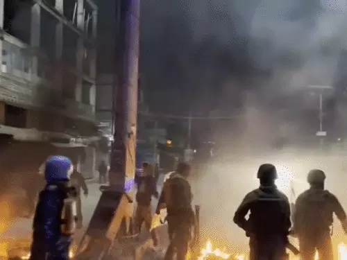 મણિપુરમાં નવી સરકારની રચનાનાં માત્ર ૧ર કલાક બાદ હિંસા ફાટી નીકળી