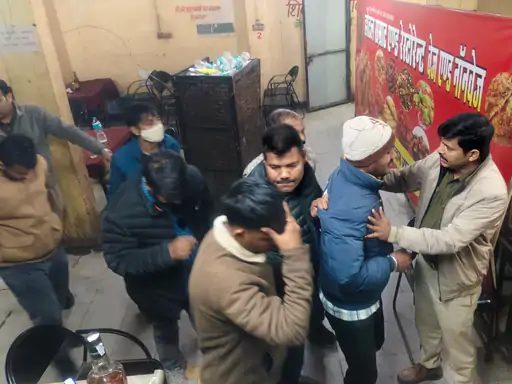 विदिशा : 35-40 लोगों पर दर्ज हुआ केस, खुले में शराब पीने पर हुई कार्यवाही