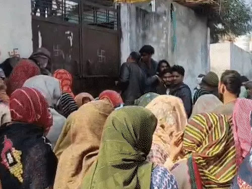 मथुरा में एक ही परिवार ने 5 सदस्यों ने की सामूहिक आत्महत्या, दूध में मिलाकर पिया ज़हर