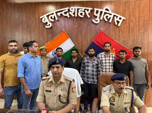 Six smugglers arrested for making spurious liquor