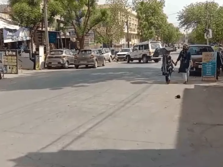 चूरू में 45 डिग्री के पास पहुंचा तापमान:भीषण गर्मी में गर्म हवाओं ने बढ़ाई मुश्किलें, दोपहर में बाजार-सड़कें रही सूनीं
