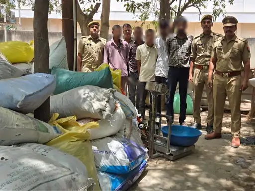 5 people making fake kheer caught in Agra