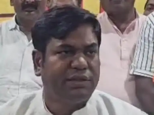 मुकेश सहनी का संजय निषाद पर हमला:अंबेडकर नगर में आरक्षण और कोचिंग संस्थानों पर सरकार को घेरा : Dainik Bhaskar