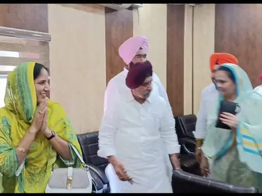 फतेहगढ़ चूड़ियां कौंसिल में कांग्रेस-शिअद का गठबंधन:लाली प्रेसिडेंट, गुरजीत कौर वाइस प्रेसिडेंट निर्वाचित; चुनाव की वीडियोग्राफी करवाई