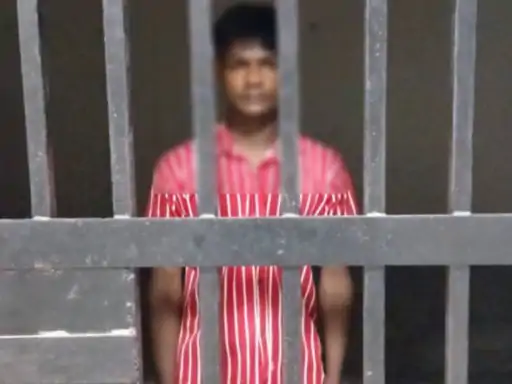 सोशल मीडिया पर भौकाल का नशा: चाइनीज लाइटर को असली पिस्टल समझ बैठे लोग, पुलिस ने दबोचा तो खुला राज