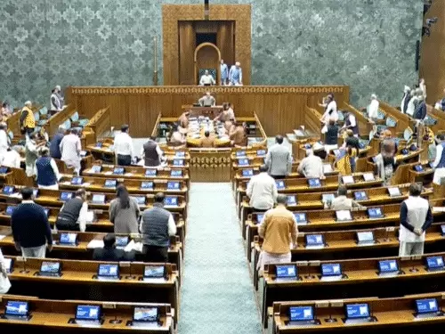 અમેરીકા સાથેની ટ્રેડડીલ મામલે વિપક્ષોએ સંસદમાં ધમાલ મચાવી : વડાપ્રધાન આજે ચર્ચાનો જવાબ આપશે