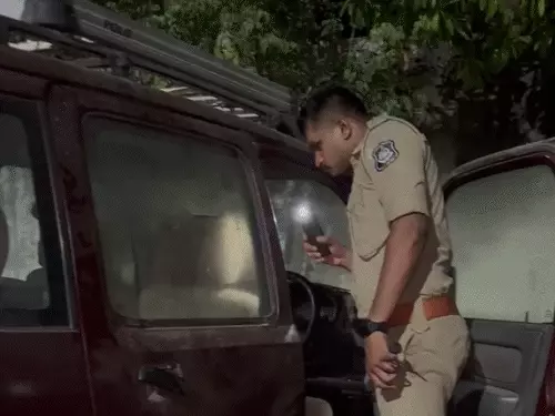 સુરતમાં કારમાંથી યુવકની લાશ મળી