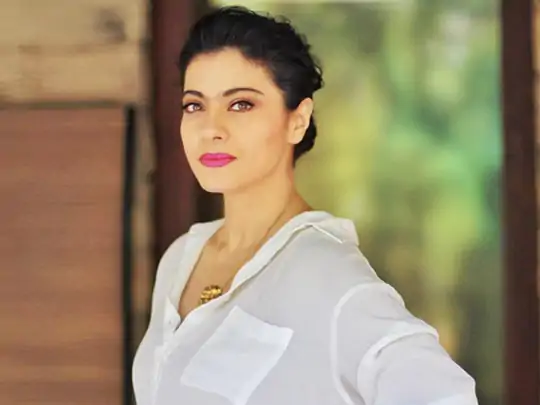 राजकुमार हिरानी की अपकमिंग फिल्म के लिए काजोल को नहीं मिला है ऑफर, जान्हवी कपूर ने मलयालम फिल्म 'हेलेन' के हिंदी रीमेक की मुंबई में शुरू की शूटिंग